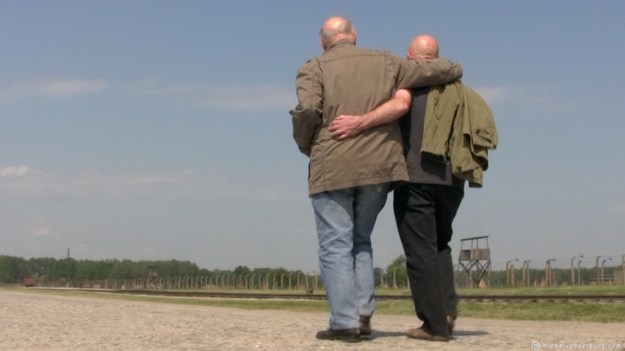 Simon Gronowski & Koenraad Tinel in Auschwitz